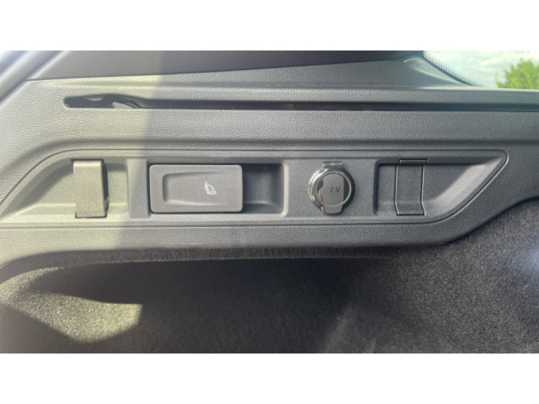 Volkswagen Passat 1.5 eTSI R-Line 5dr DSG Petrol Estate